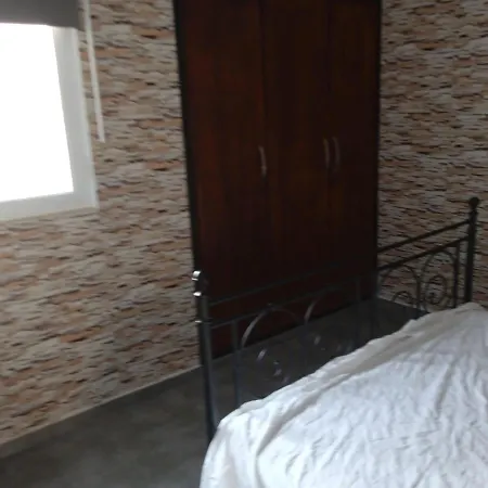 Апартаменти Spacious In Center Of